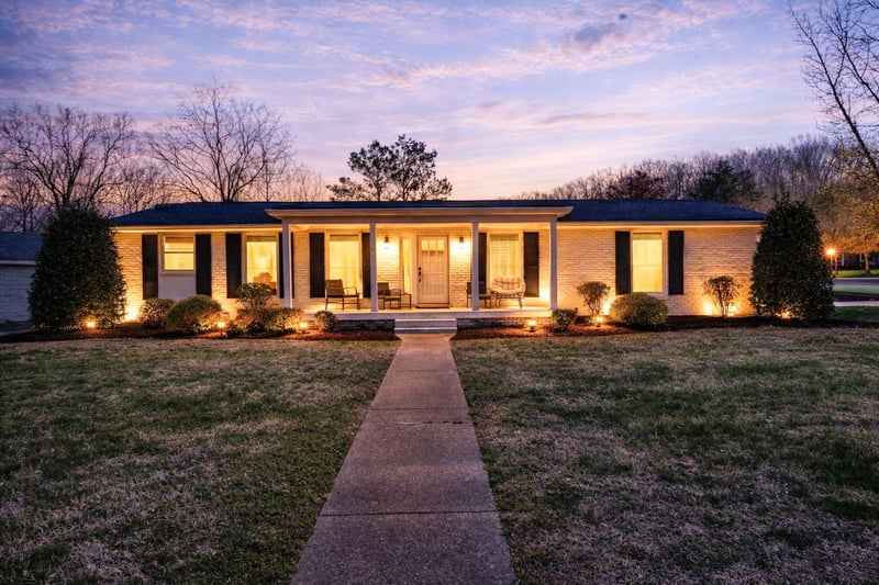 900 Neuhoff Ln, Nashville, TN 37205