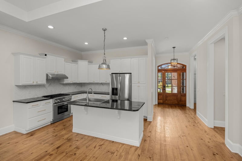 5904 Old Harding Pike, Nashville, TN 37205