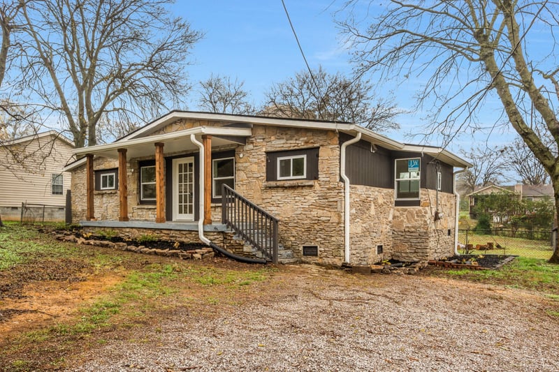 1421 Mohawk Trl, Madison, TN 37115