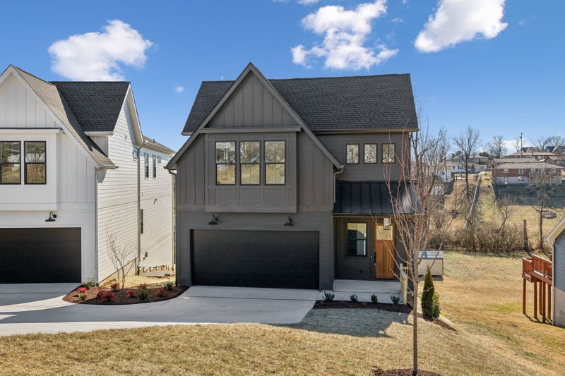 2426 Brittany Dr, Nashville, TN 37206