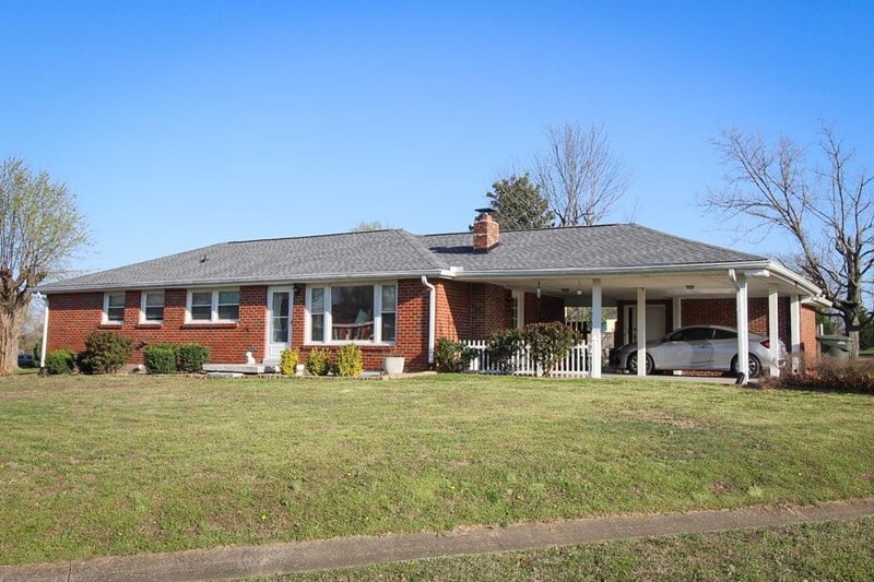 1800 Meadowbrook Dr, Springfield, TN 37172