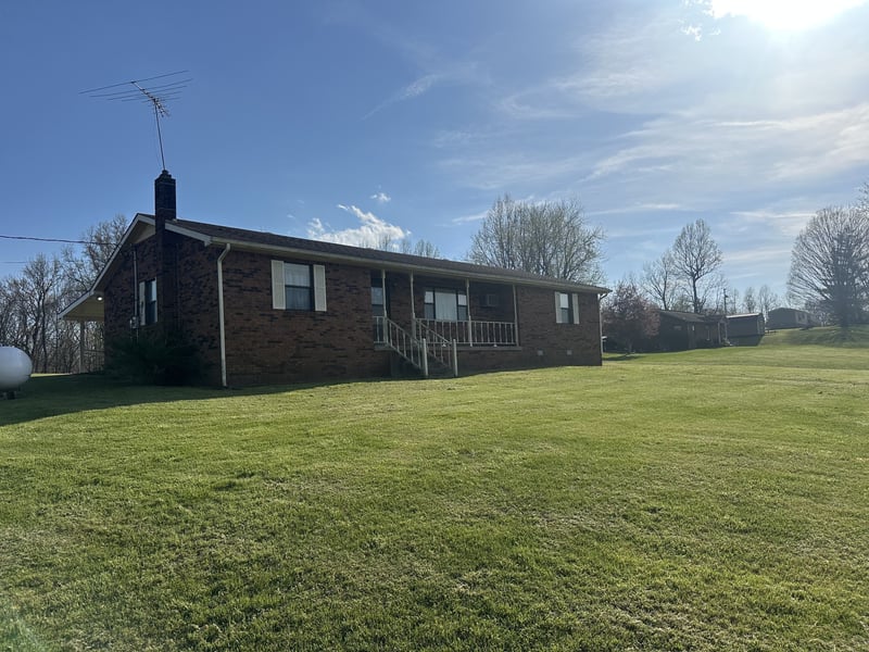 552 Pea Ridge Rd, Chestnut Mound, TN 38552