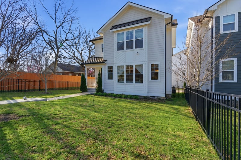 2003 Maple View Ln, Nashville, TN 37207