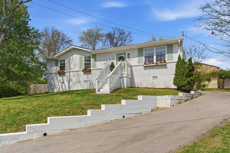 105 Regiment Ct, Franklin, TN 37064