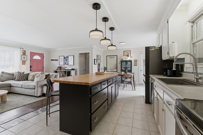 2835 Twin Lawn Dr, Nashville, TN 37214