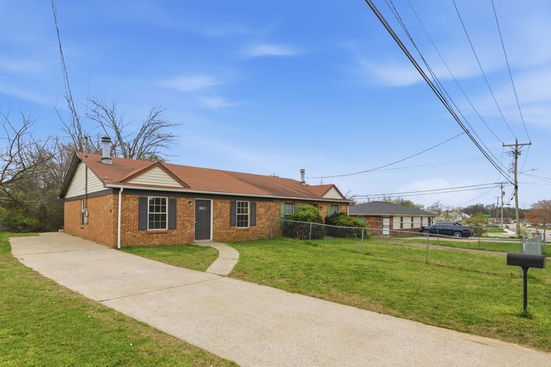 3706 Village Trl, Nashville, TN 37207