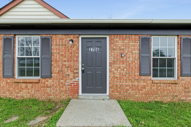 3706 Village Trl, Nashville, TN 37207