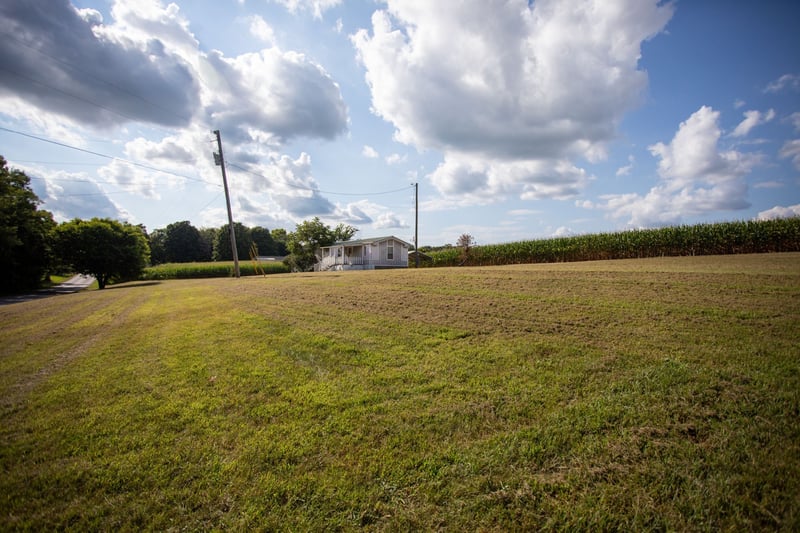 6056 S Lamont Rd, Springfield, TN 37172