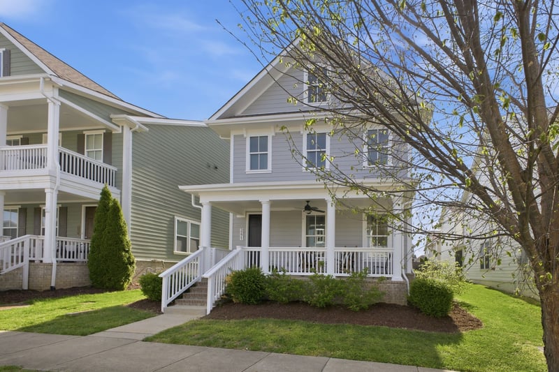 3271 Vinemont Dr, Thompsons Station, TN 37179