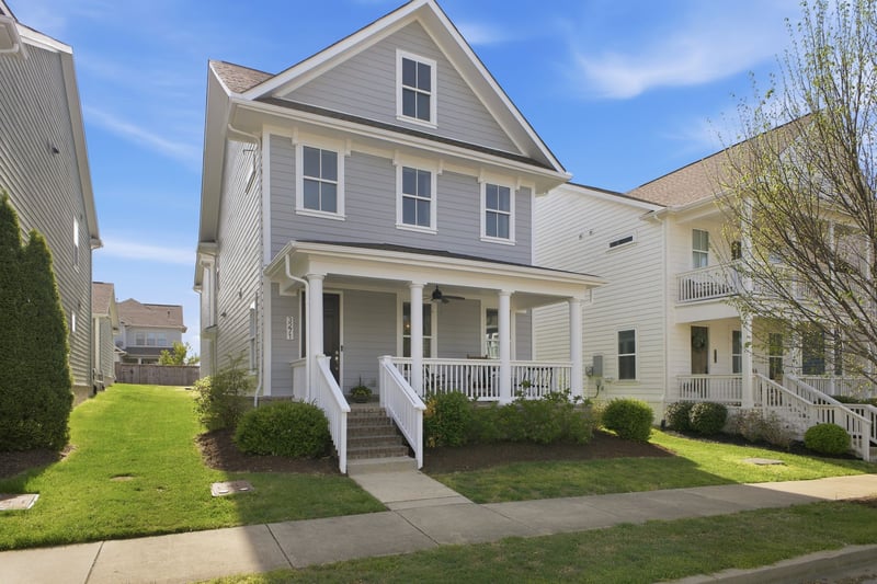 3271 Vinemont Dr, Thompsons Station, TN 37179