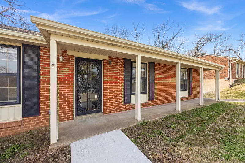 509 Harding Pl, Nashville, TN 37211