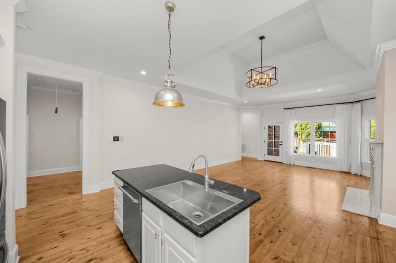 5904 Old Harding Pike, Nashville, TN 37205