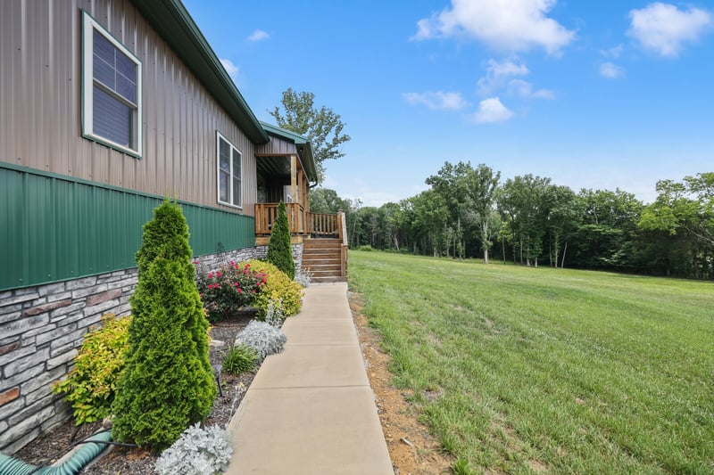 2095 Linwood Rd, Watertown, TN 37184