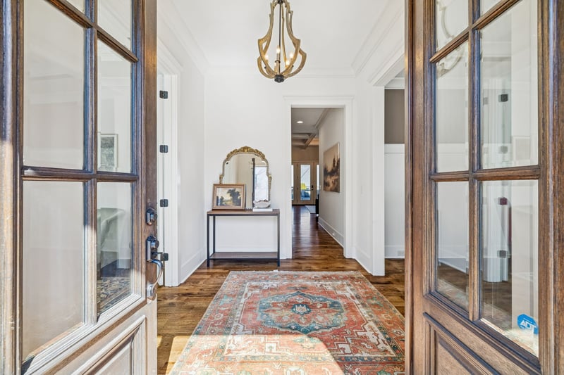 425 Glen West Dr, Nashville, TN 37215