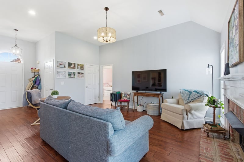1311 Saybrook Xing, Thompsons Station, TN 37179
