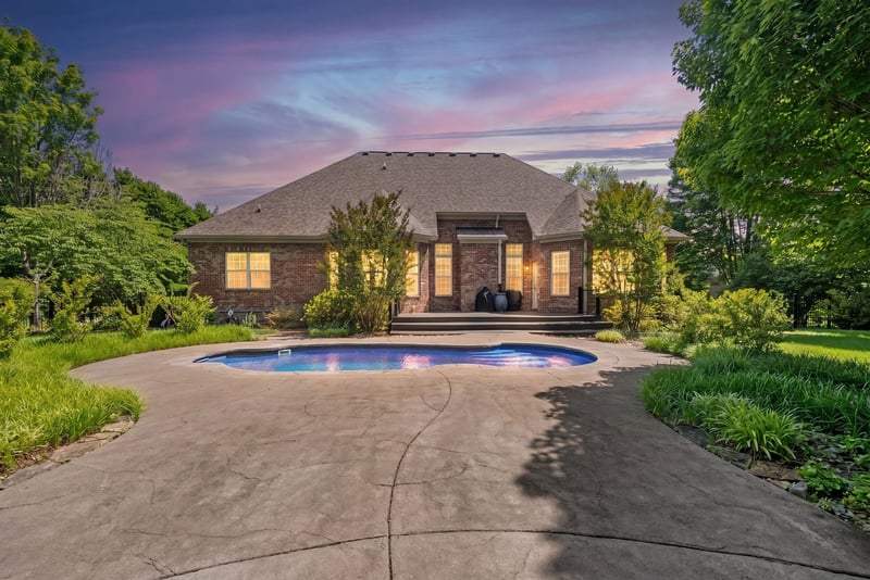 1002 Fall Creek Ct, Spring Hill, TN 37174