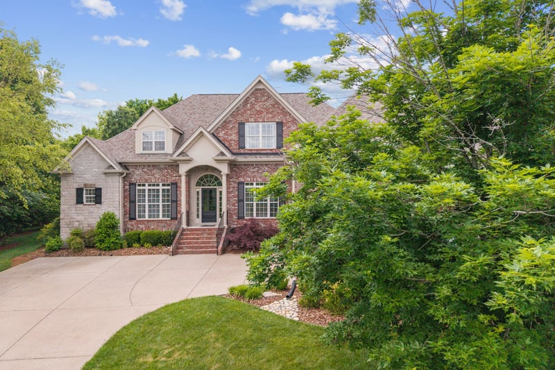 1002 Fall Creek Ct, Spring Hill, TN 37174