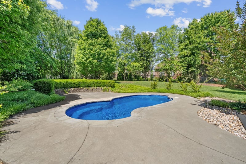 1002 Fall Creek Ct, Spring Hill, TN 37174