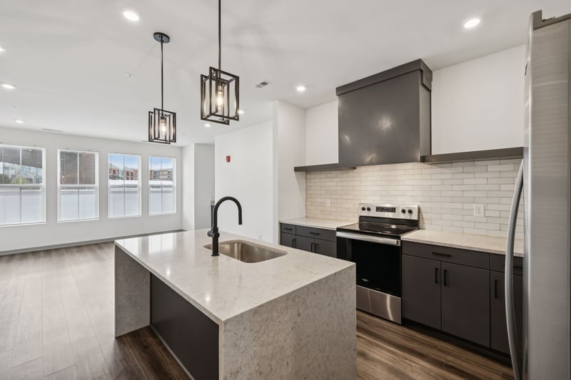 2038 Edison Park Ln, Nashville, TN 37209