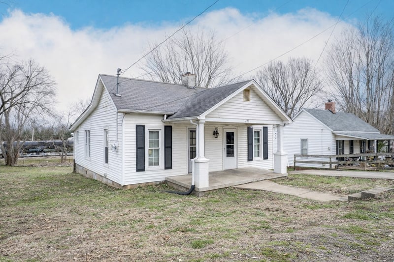 423 Mooresville Pike, Columbia, TN 38401