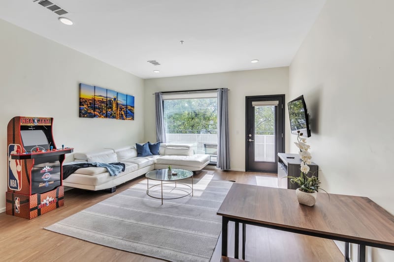 920 South St #207, Nashville, TN 37203