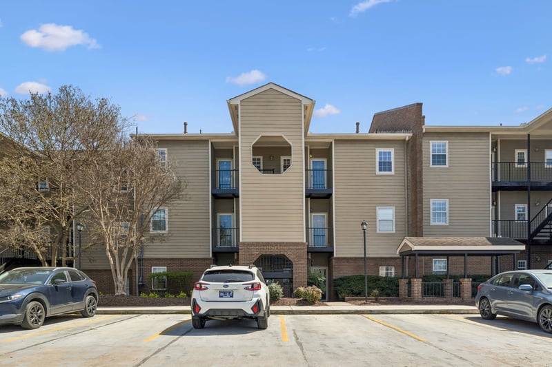 130 W End Pl, Nashville, TN 37205