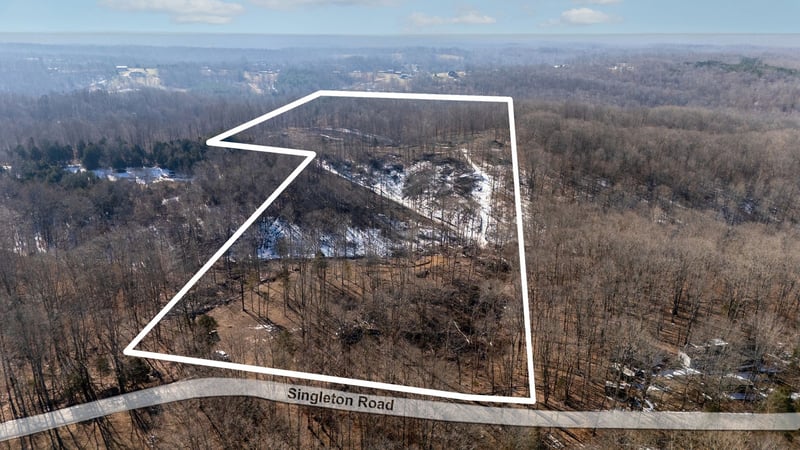 Singleton Rd, Dickson, TN 37055