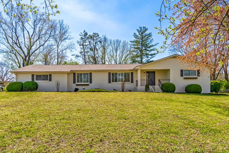 2203 Oakwood Ct, Franklin, TN 37064