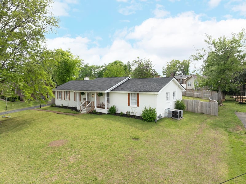 1250 Sioux Ter, Madison, TN 37115