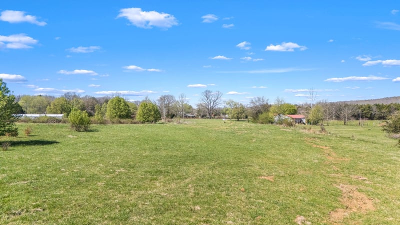 4360 River Ln, Milton, TN 37118