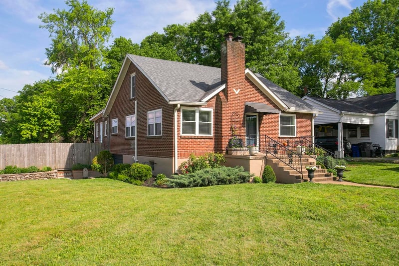 806 Fleming St, Columbia, TN 38401