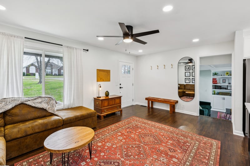 843 N Palmers Chapel Rd, White House, TN 37188