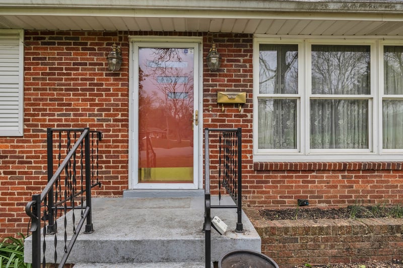 5000 Marchant Dr, Nashville, TN 37211