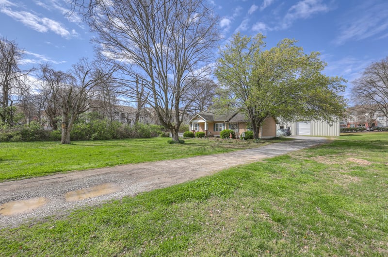 7114 Old Harding Pike, Nashville, TN 37221