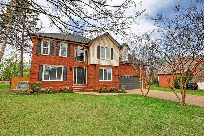 1807 Turfland Dr, Murfreesboro, TN 37127