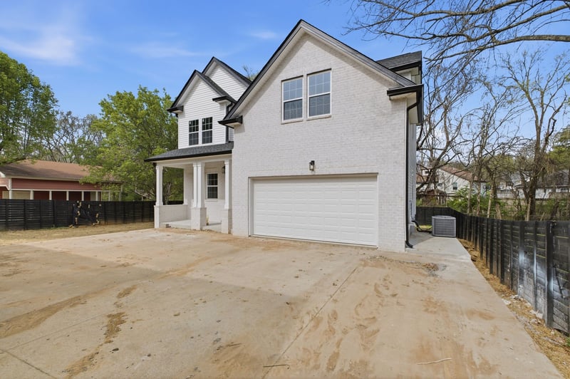 2722B Mossdale Dr, Nashville, TN 37217