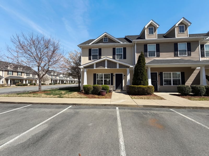 2354 New Holland Cir, Murfreesboro, TN 37128