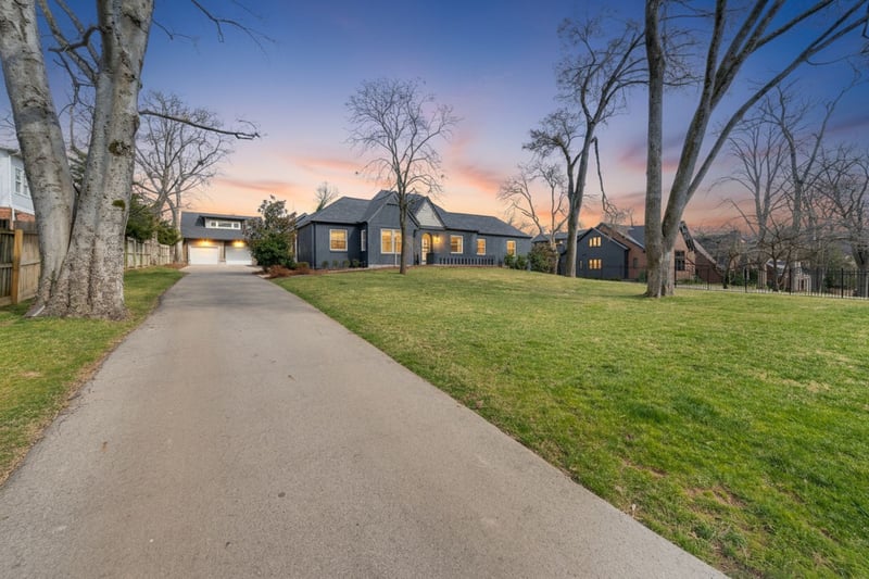 2012 Cedar Ln, Nashville, TN 37212