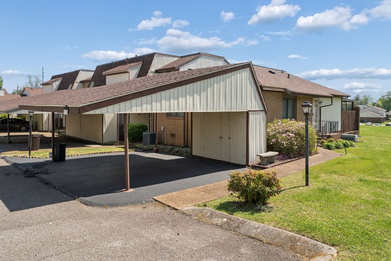 1035 Heritage Dr, Madison, TN 37115