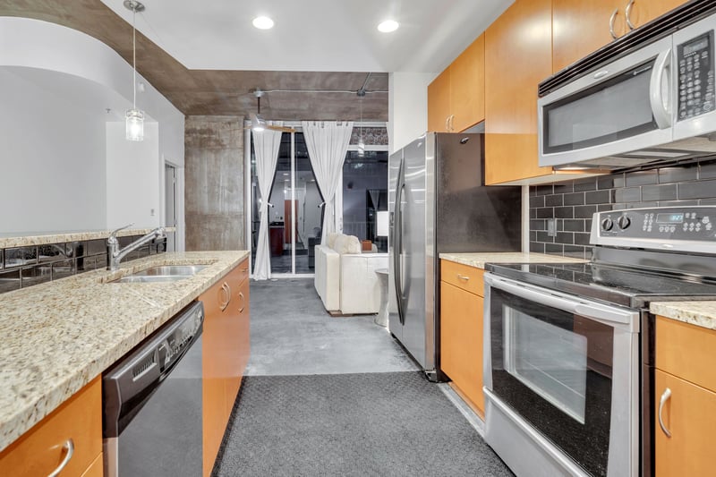 301 Demonbreun St #1418, Nashville, TN 37201