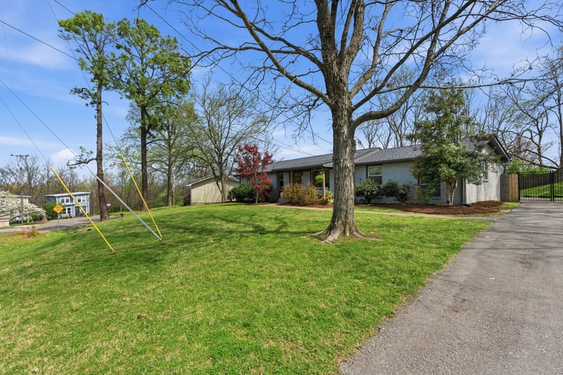 1621 Lethia Dr, Nashville, TN 37206