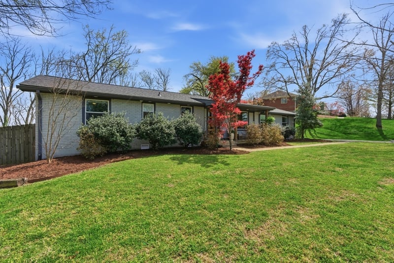 1621 Lethia Dr, Nashville, TN 37206