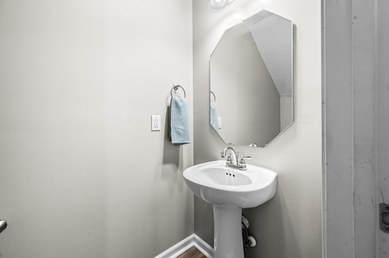 1825 Warmingfield Dr, Murfreesboro, TN 37127