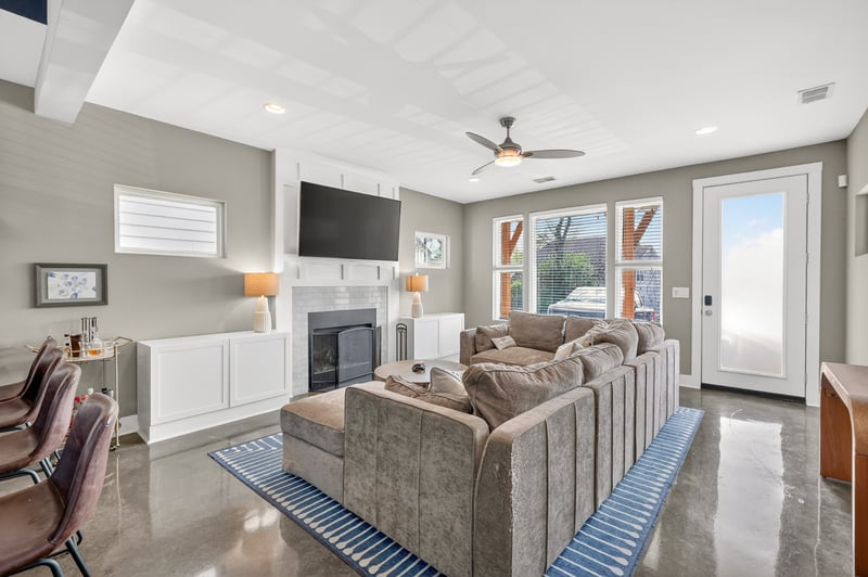 927B Thomas Ave, Nashville, TN 37216