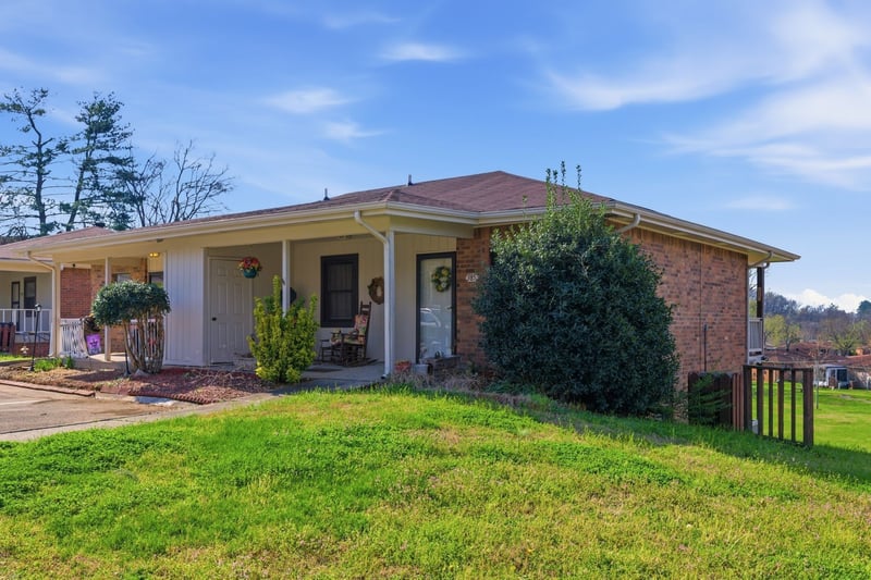 385 Deer Lake Dr #385, Nashville, TN 37221