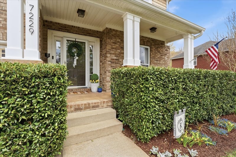 7229 Riverfront Dr, Nashville, TN 37221