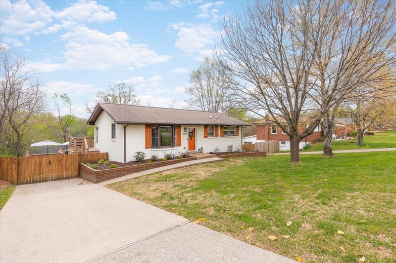 922 Potter Ln, Nashville, TN 37206