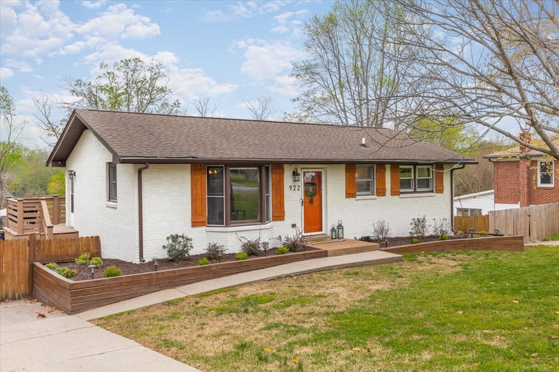 922 Potter Ln, Nashville, TN 37206