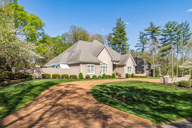 203 Kippsford Pond Rd, Columbia, TN 38401