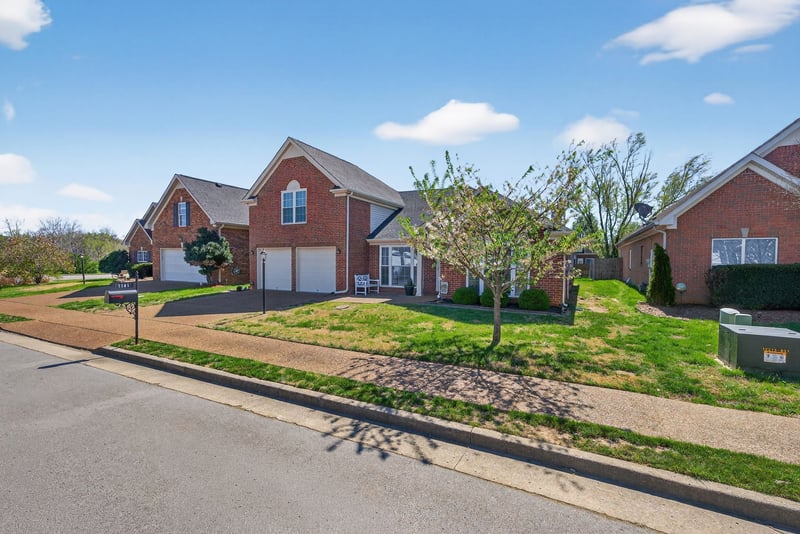 1105 Harpeth Mill Ct, Nashville, TN 37221